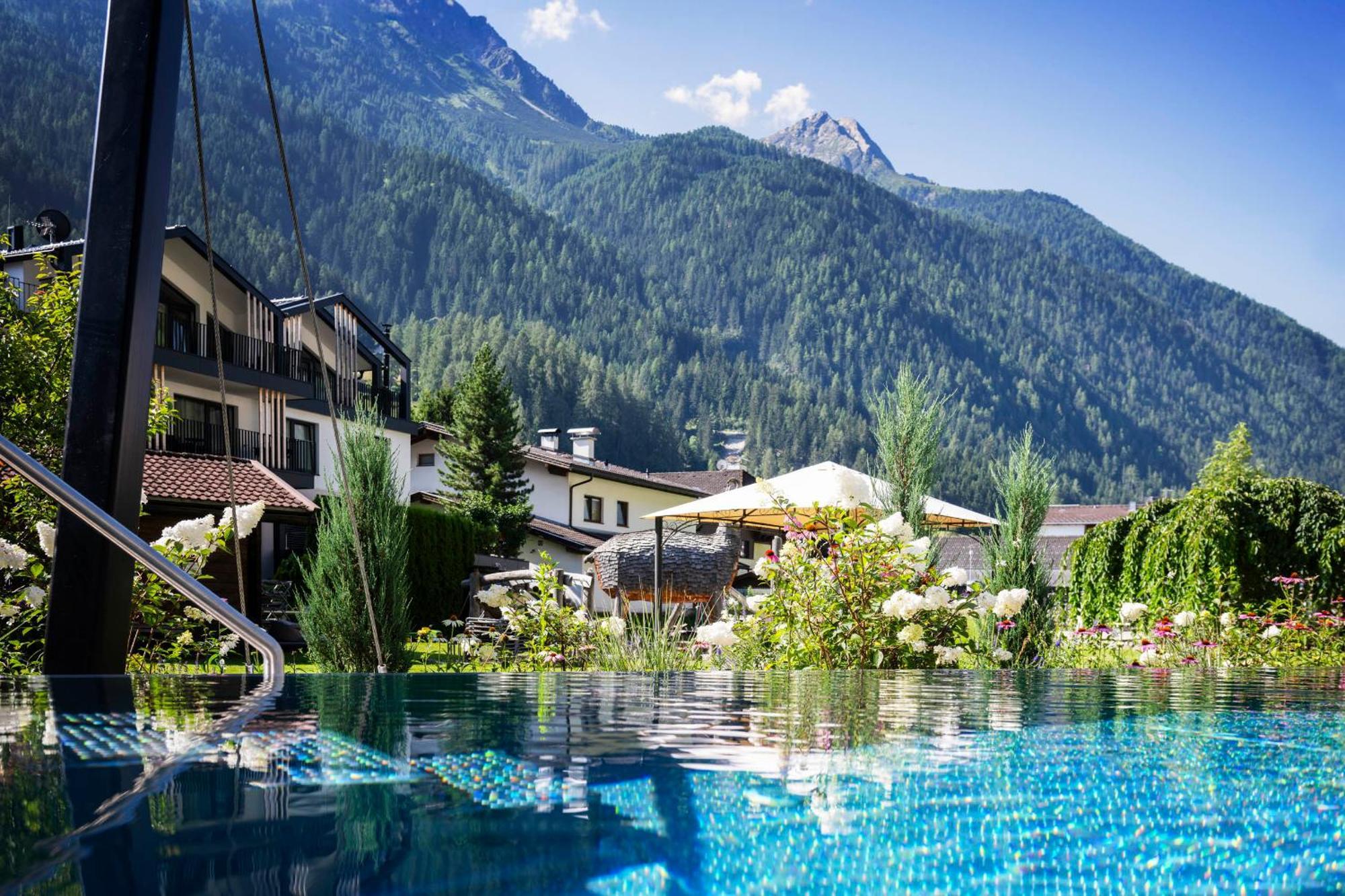Hotel Stubaierhof Neustift im Stubaital Exterior photo